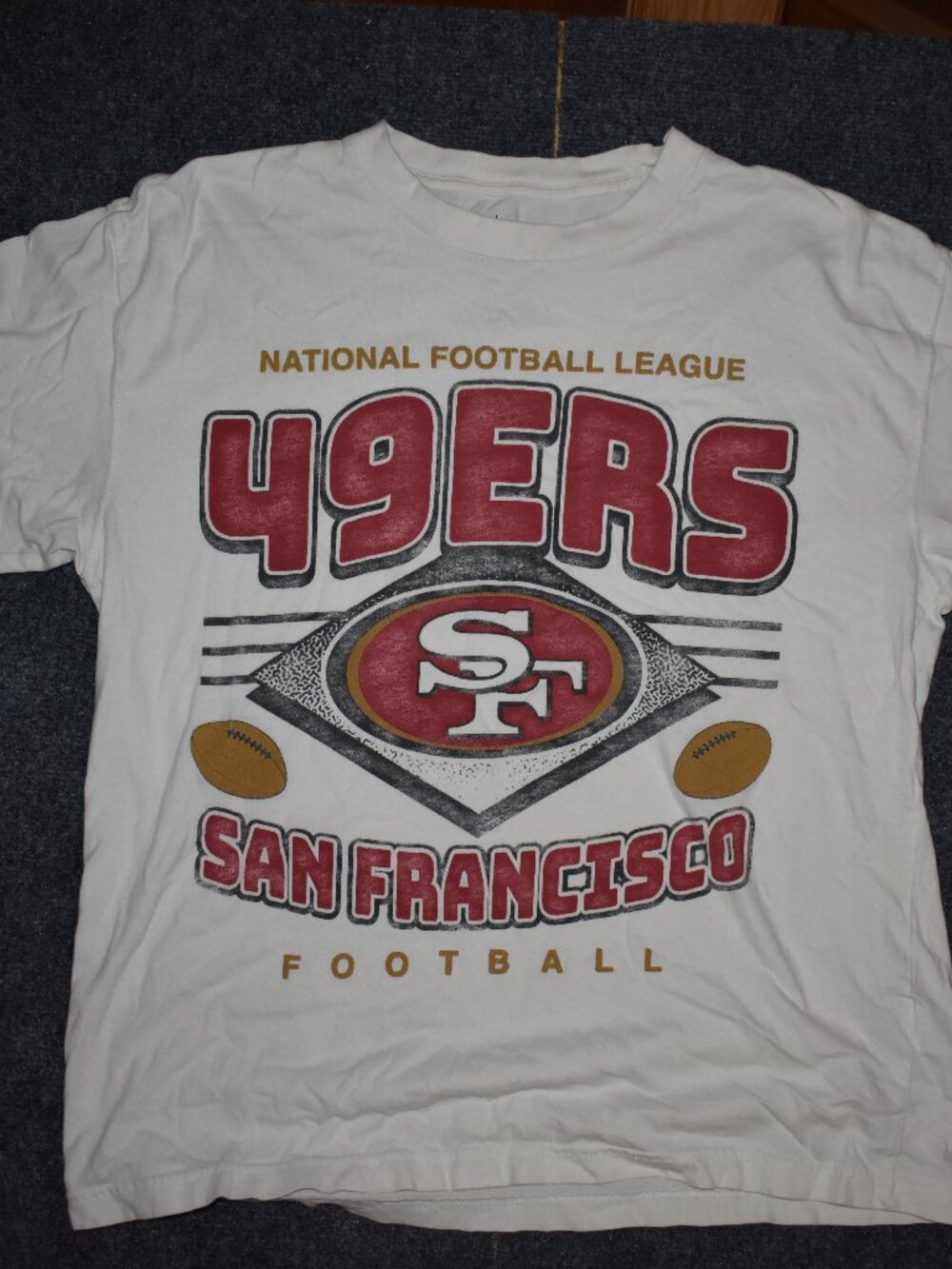 San Francisco 49ers NFL Team T-shirt Mens Medium Color Cream